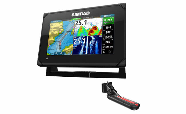 Simrad GO7 XSE with the holder